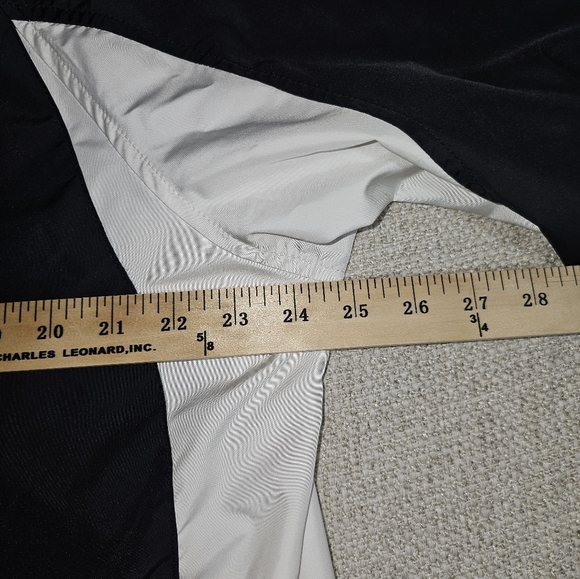 Mens Black and White Under Armour Windbreaker Jacket Colorblock Size Large - Picture 11 of 15